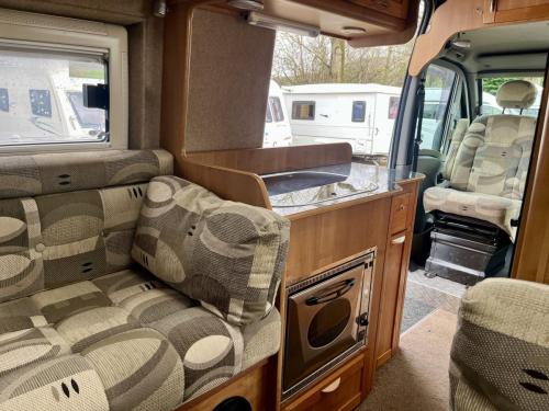 Renault Master 2 Berth Campervan hn55-ewl-08-10-2025 (5)