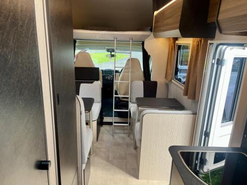 Rimor Sarus 9 6 Berth Coachbuilt Motorhome r65778-02-09-2025 (14)