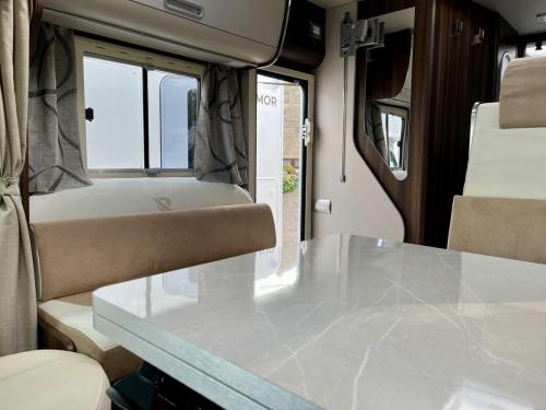 Rimor Superbrig 687 TC 4 Berth Coachbuilt Motorhome r39391-02-09-2025 (4)
