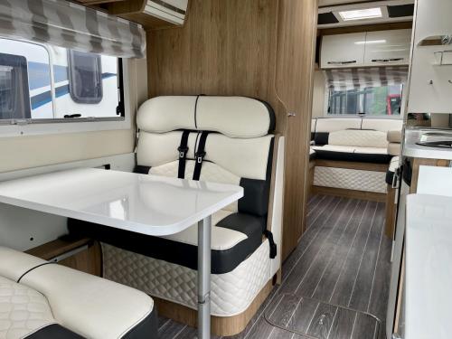 Roller Team Auto Roller 747 6 Berth Low Profile Motorhome gn20 bhj 21-05-2024 (16)