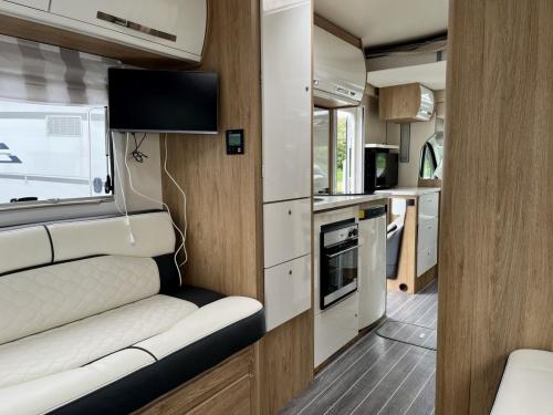 Roller Team Auto Roller 747 6 Berth Low Profile Motorhome gn20 bhj 21-05-2024 (8)