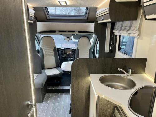 Roller Team Zefiro 665 4 Berth Coachbuilt Motorhome 06-01-2026-mf24 eyb (13)