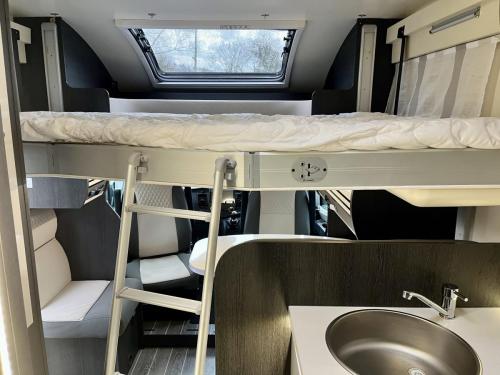 Roller Team Zefiro 665 4 Berth Coachbuilt Motorhome 06-01-2026-mf24 eyb (14)