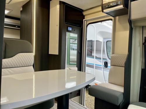 Roller Team Zefiro 665 4 Berth Coachbuilt Motorhome 06-01-2026-mf24 eyb (5)