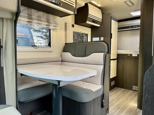 Roller Team Zefiro 665 4 Berth Coachbuilt Motorhome 06-01-2026-mf24 eyb (6)