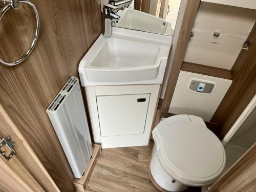 Swift Bolero 612 2 Berth Low Profile Motorhome NX66 DKY -14-02-2025 (9)