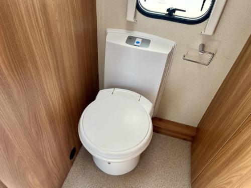 Swift Lifestyle 2 2 Berth Touring Caravan 30-04-2025 (9)
