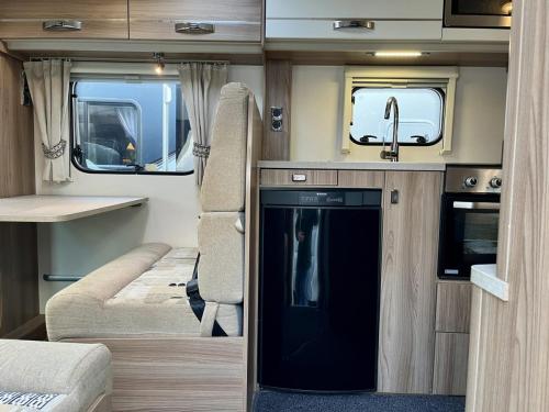 Swift Lifestyle 664 4 Berth Low Profile Motorhome hx65 azb 09-09-2025 (1)