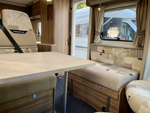 Swift Lifestyle 664 4 Berth Low Profile Motorhome hx65 azb 09-09-2025 (10)