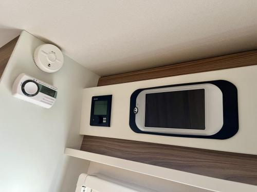 Swift Spirit 694 4 Berth Low Profile Motorhome hg19-yah-27-11-2025 (8)