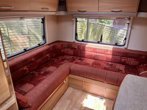 Swift Sundance 590RL 4 Berth Coachbuilt Motorhome au07 bve (5)
