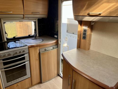 Swift Sundance 590RS 5 Berth Coachbuilt Motorhome nx57-exf-14-02-2025 (7)