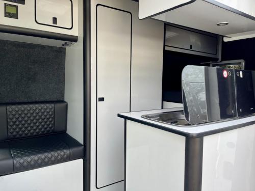 Volkswagen Crafter 3 Berth Campervan rv70-nup-02-02-2026 (7)