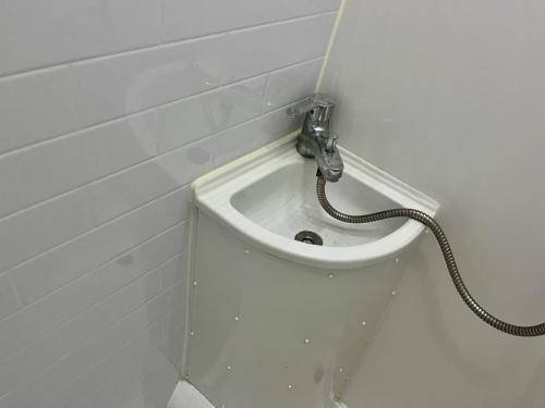 Volkswagen Crafter MWB 4 Berth Campervan gf70-vll 02-02-2026 (6)