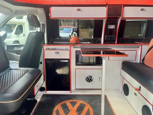 Volkswagen Transporter T.6 SWB T28 4 Berth Pop Top Campervan gj68-lkk-06-07-2025 (11)