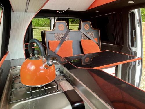 Volkswagen Transporter T.6 SWB T28 4 Berth Pop Top Campervan gj68-lkk-06-07-2025 (5)