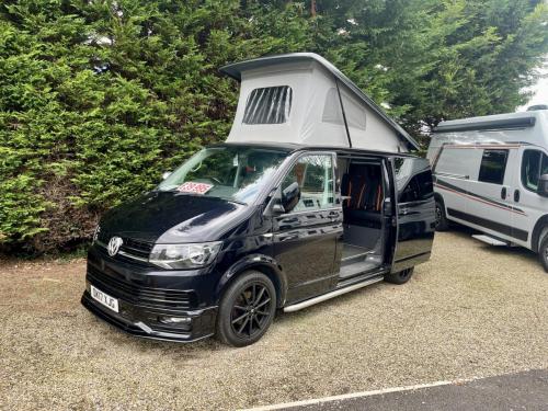 Volkswagen Transporter T6 SWB T28 4 Berth Pop Top Campervan DK17 XJG 14-04-2025 (10)