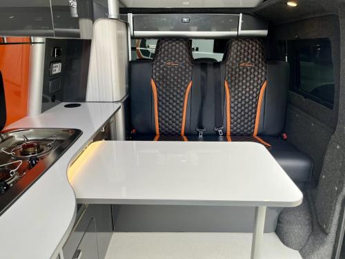 Volkswagen Transporter T6 SWB T28 4 Berth Pop Top Campervan DK17 XJG 14-04-2025 (2)