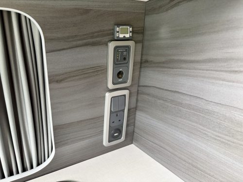 Volkswagen Transporter T6 SWB T30 4 Berth Pop Top Campervan sg17-xea-22-07-2026 (6)