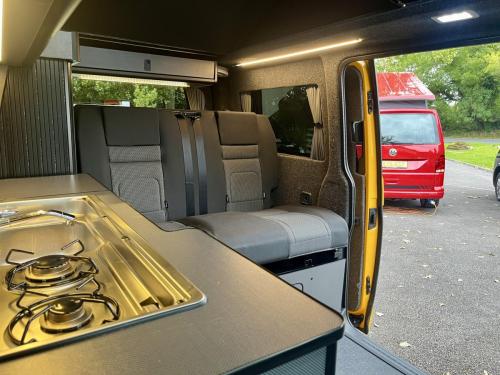 Volkswagen Transporter T6.1 SWB T28 4 Berth Pop Top Campervan DG70 MZV 26-09-2025 (9)