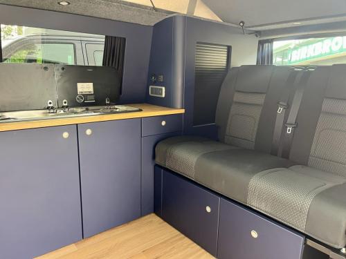 Volkswagen Transporter T6.1 SWB T28 4 Berth Pop Top Campervan au22 cwl 16-04-2025 (9)