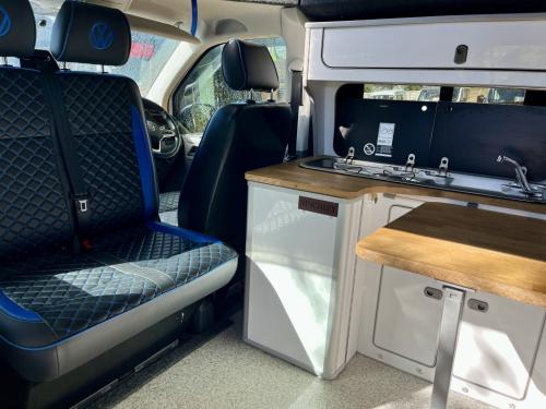 Volkswagen Transporter T6.1 SWB T28 4 Berth Pop Top Campervan gd70-jhj-09-04-2026 (3)