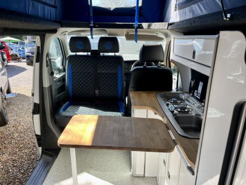Volkswagen Transporter T6.1 SWB T28 4 Berth Pop Top Campervan gd70-jhj-09-04-2026 (6)