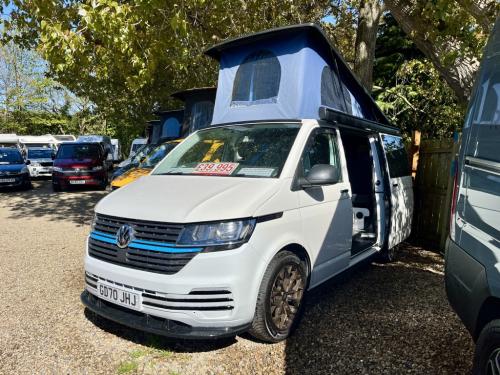 Volkswagen Transporter T6.1 SWB T28 4 Berth Pop Top Campervan gd70-jhj-09-04-2026 (8)