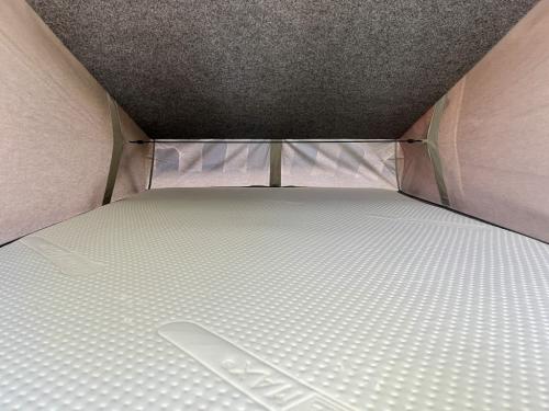 Volkswagen Transporter T6.1 SWB T28 4 Berth Pop Top yj23-fyp-10-05-2026 (13)