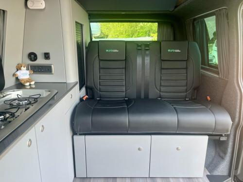 Volkswagen Transporter T6.1 SWB T28 Kombi 4 Berth Pop Top Campervan EL53791 30-04-2025 (12)