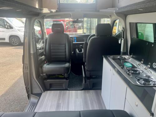 Volkswagen Transporter T6.1 SWB T28 Kombi 4 Berth Pop Top Campervan EL53791 30-04-2025 (4)
