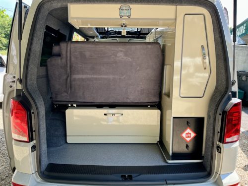 Volkwagen Transporter T6.1 SWB 4 Berth Pop Top Campervan rk72-oxd-15-07-2026 (7)