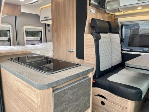 Weinsberg Carabus Edition Fire 540 MQ 3 Berth Coachbuilt Campervan w13192-04-06-2025 (12)