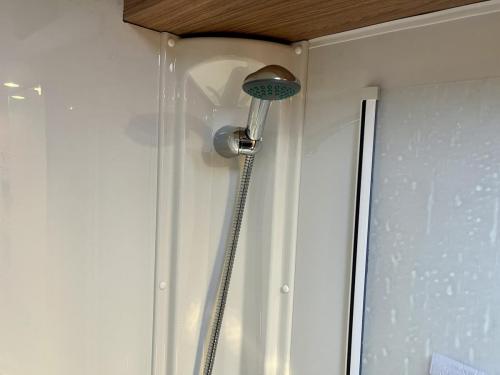 Weinsberg Carasuite 650 MEG 4 Berth Low Profile Motorhome w10447-13-03-2026 (2)