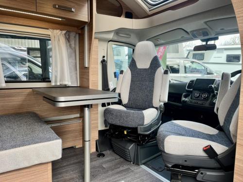 Weinsberg Carasuite 650 MEG 4 Berth Low Profile Motorhome w10447-13-03-2026 (5)