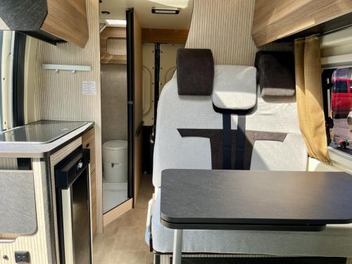 rimor-horus-12-rimor-horus-12-3-berth-coachbuilt-campervan-r54939-28-04-2025 (13)