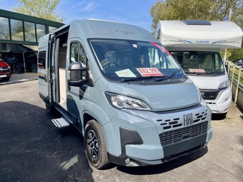 rimor-horus-12-rimor-horus-12-3-berth-coachbuilt-campervan-r54939-28-04-2025 (3)