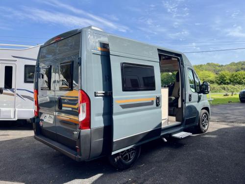 rimor-horus-12-rimor-horus-12-3-berth-coachbuilt-campervan-r54939-28-04-2025 (4)