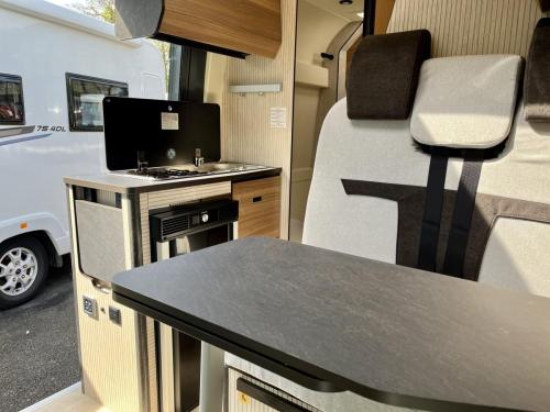 rimor-horus-12-rimor-horus-12-3-berth-coachbuilt-campervan-r54939-28-04-2025 (6)