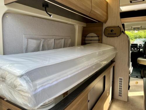 rimor-horus-12-rimor-horus-12-3-berth-coachbuilt-campervan-r54939-28-04-2025 (8)