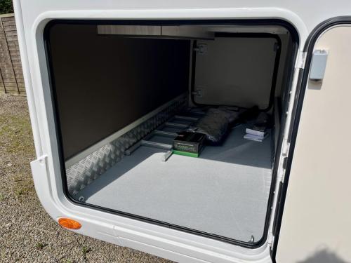 rimor-kilig-66-plus-4-berth-low-profile-motorhome r02000 29-04-2025 (11)