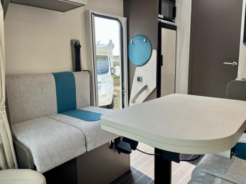 rimor-kilig-66-plus-4-berth-low-profile-motorhome r02000 29-04-2025 (8)