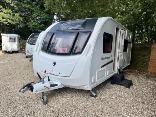 swift challenger se 570 4 berth touring caravan-02-09-2025 (11)