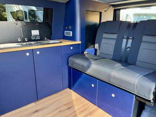 volkswagen-transporter-t6-1-swb-t28-4-berth-pop-top-campervan au22 cwl 16-04-2025 (5)