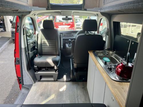 volkswagen-transporter-t6-1-swb-t30-4-berth-pop-top-campervan el17897 01-05-2025 (14)