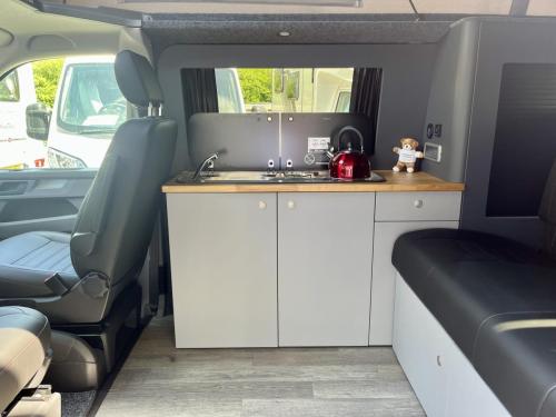 volkswagen-transporter-t6-1-swb-t30-4-berth-pop-top-campervan el17897 01-05-2025 (2)