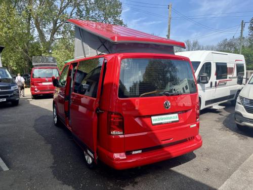 volkswagen-transporter-t6-1-swb-t30-4-berth-pop-top-campervan el17897 01-05-2025 (4)
