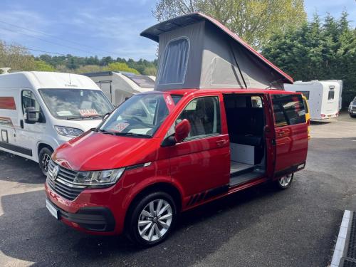 volkswagen-transporter-t6-1-swb-t30-4-berth-pop-top-campervan el17897 01-05-2025 (6)