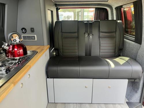 volkswagen-transporter-t6-1-swb-t30-4-berth-pop-top-campervan el17897 01-05-2025 (9)